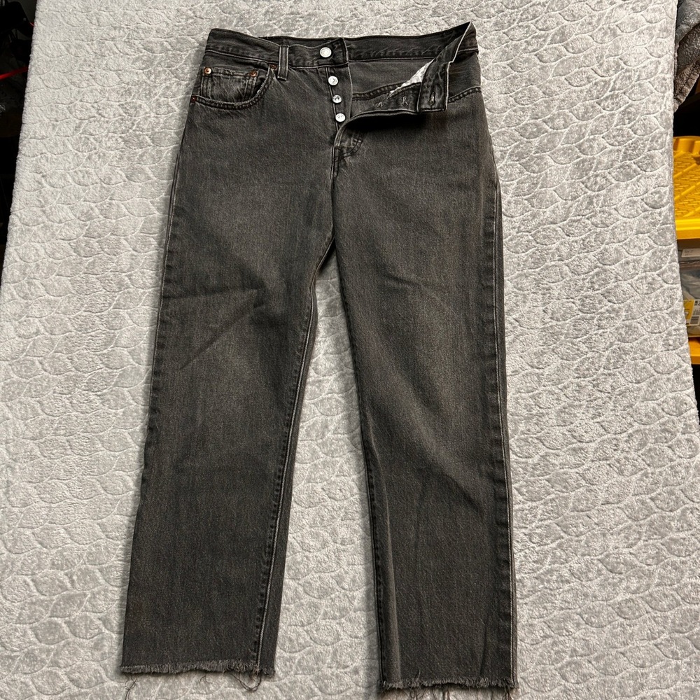 Levi's 501 Jeans Women's Black Wash Button Fly Cropped Raw Hem W26 L26